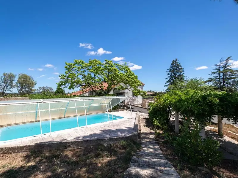 Maison, 160 m²