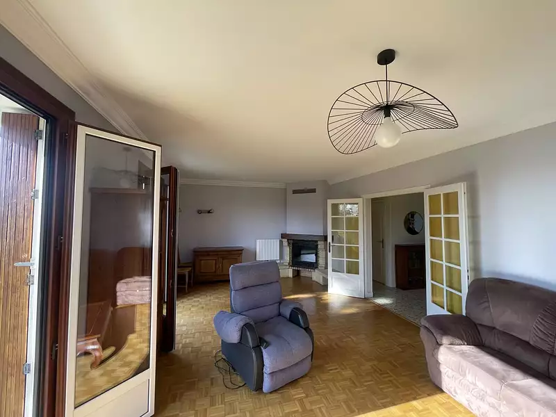 Maison, 255,1 m²
