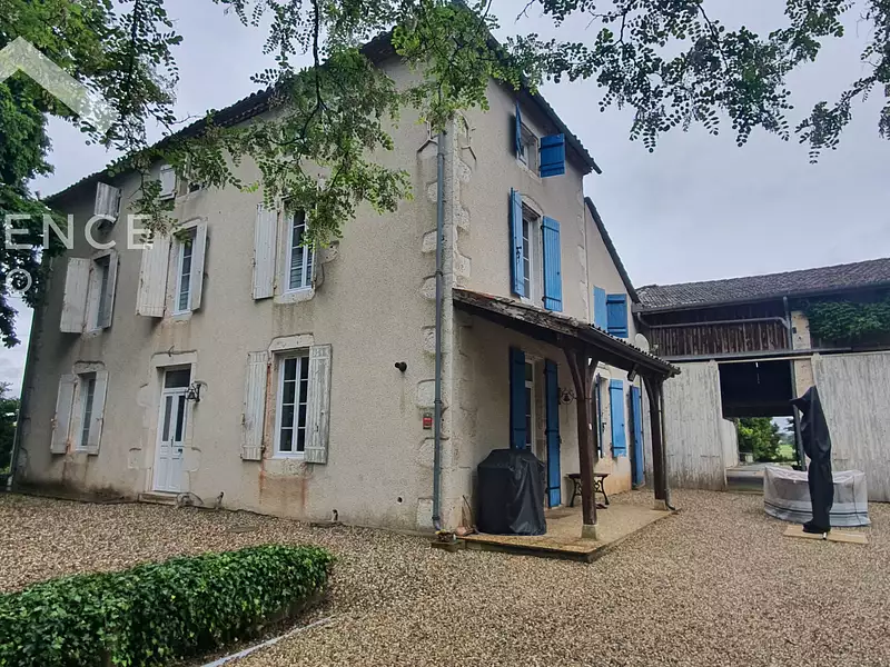 Maison, 203 m²