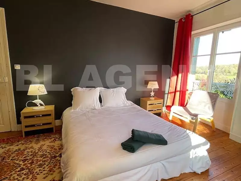 Maison, 242 m²