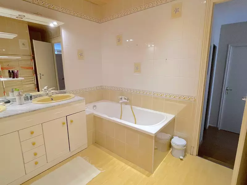 Maison, 192 m²