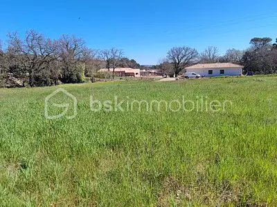 Terrain, 2 341 m²