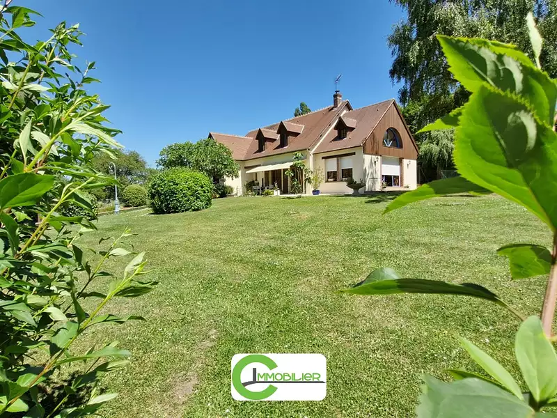 Maison, 225 m²