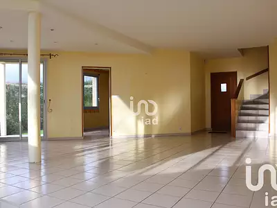 Maison, 225 m²