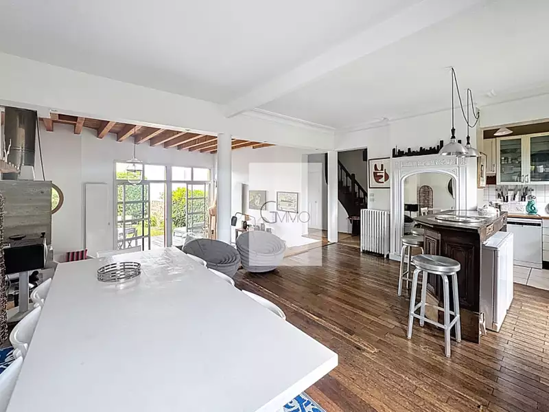 Maison, 185 m²