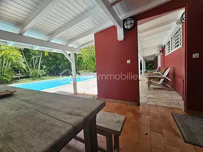 Maison, 226 m²