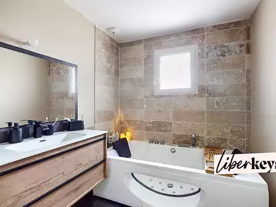 Maison, 180 m²