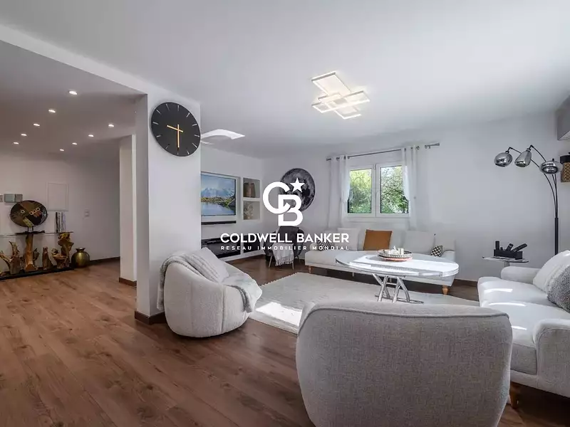 Maison, 280 m²