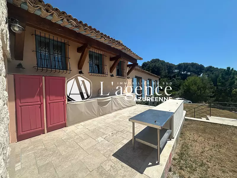 Maison, 230 m²