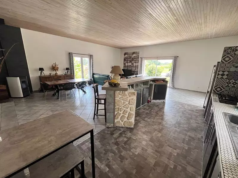 Maison, 205 m²