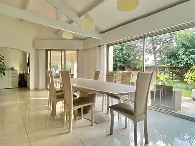 Maison, 208 m²