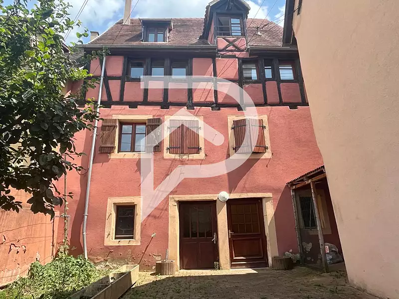 Immeuble, 270 m²