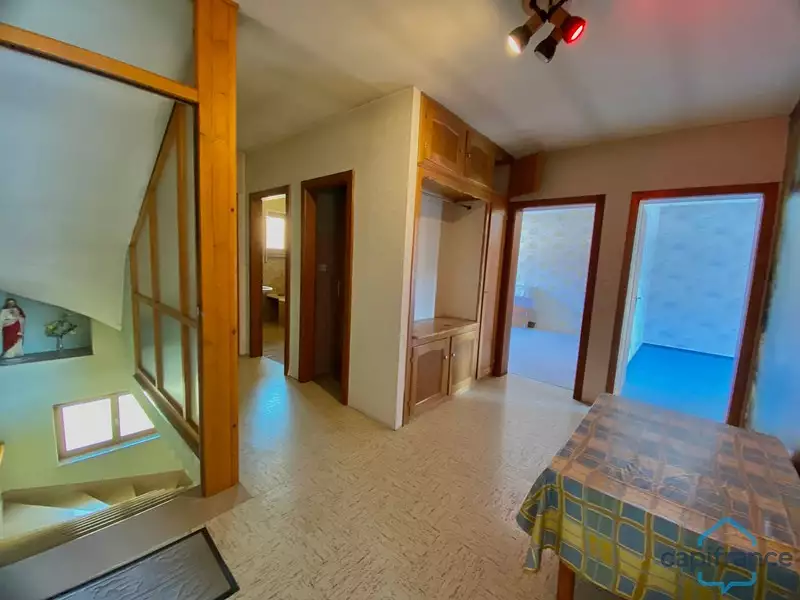 Maison, 240 m²