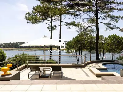 Maison, 220 m²