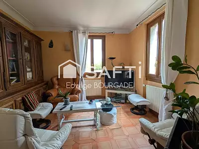 Maison, 215 m²