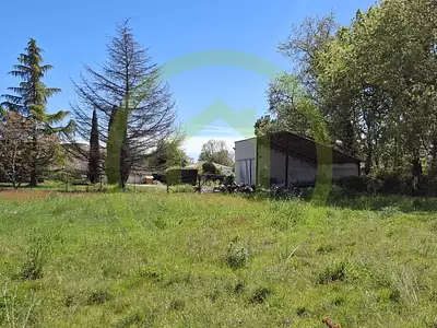 Terrain, 608 m²