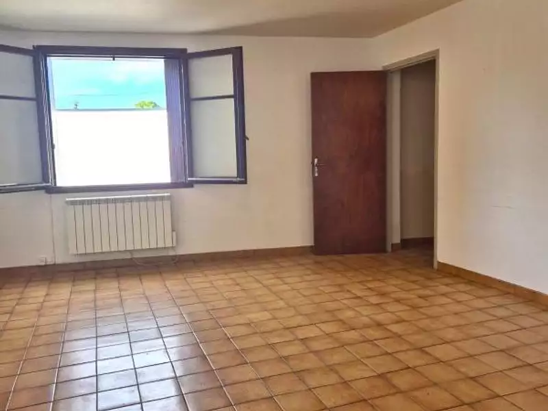 Immeuble, 319 m²