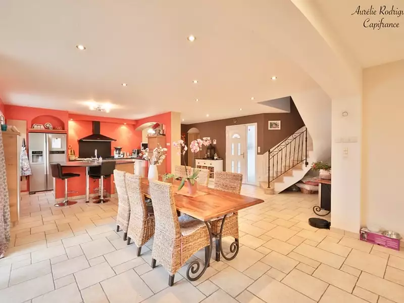 Maison, 203 m²