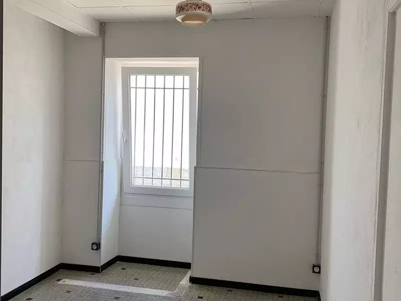 Divers, 50 m²