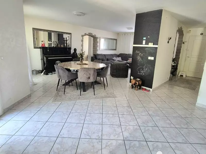 Maison, 131 m²