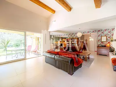 Maison, 222 m²