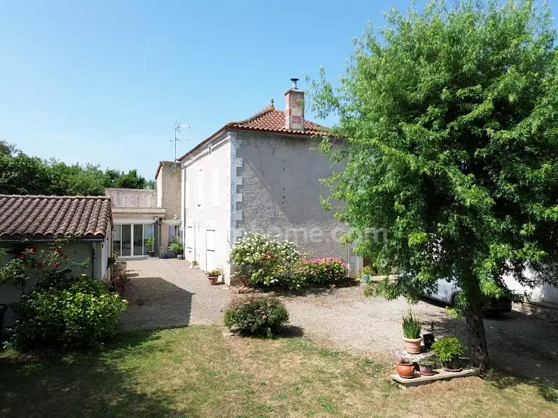 Maison, 170 m²