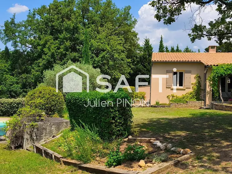 Maison, 137 m²
