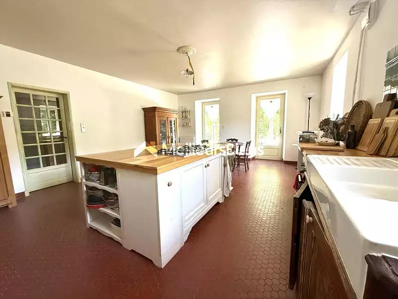Maison, 180 m²