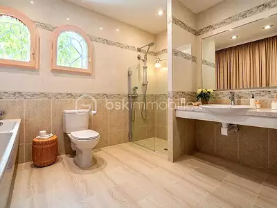 Maison, 190 m²