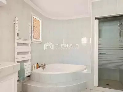 Maison, 280 m²