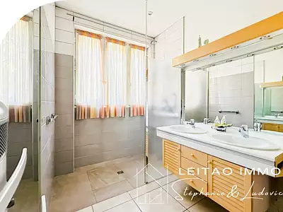 Maison, 252 m²