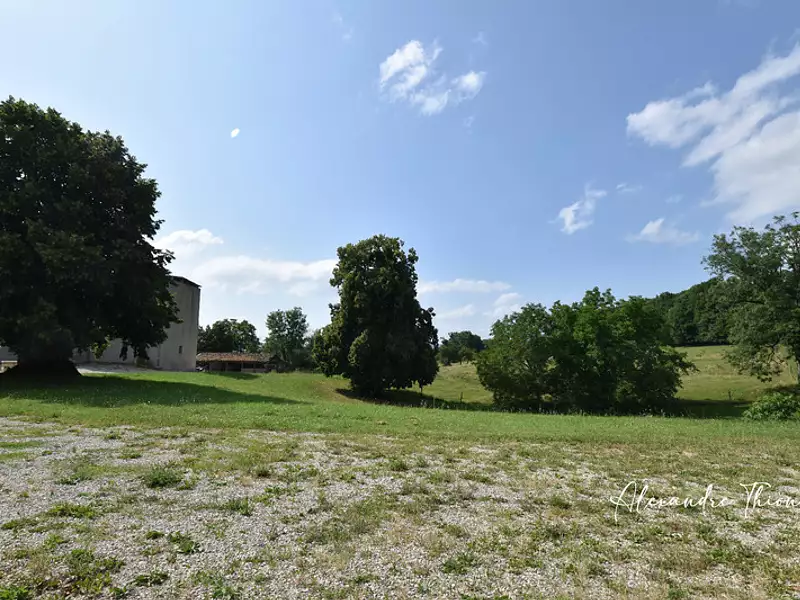 Maison, 1 500 m²