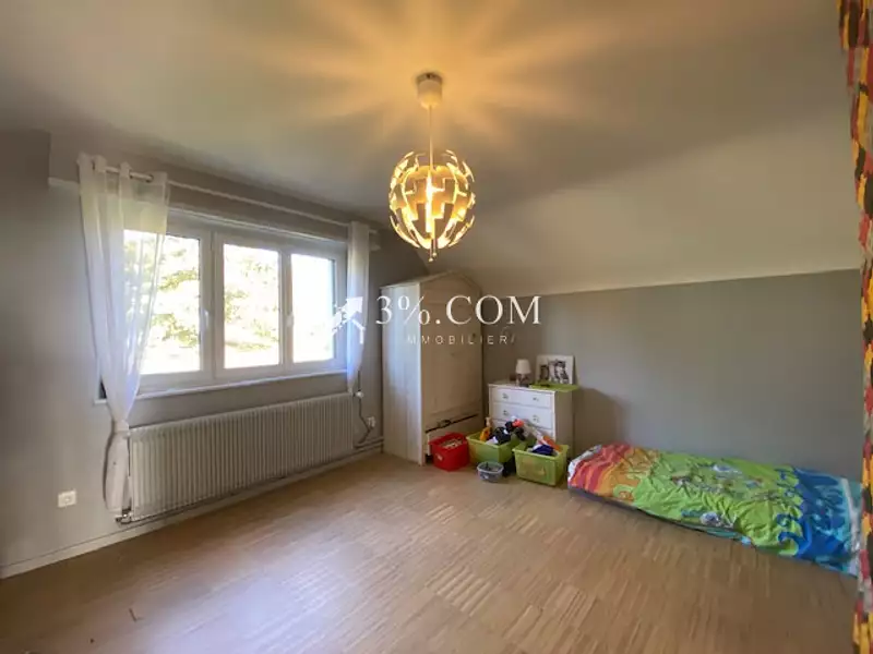 Maison, 240 m²
