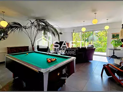 Maison, 301 m²