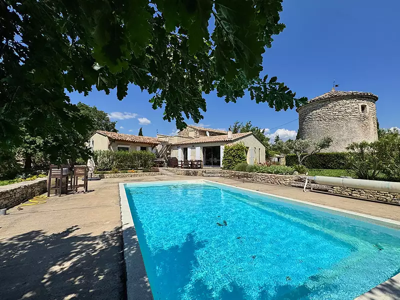 Maison, 240 m²