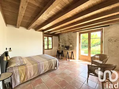 Maison, 680 m²