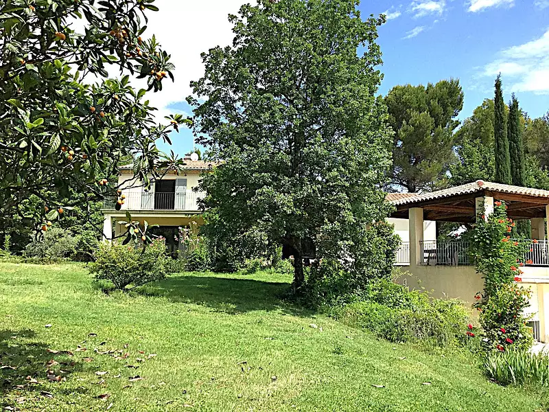 Maison, 243 m²