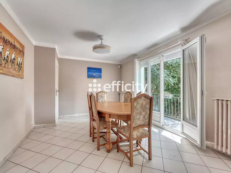 Maison, 165 m²