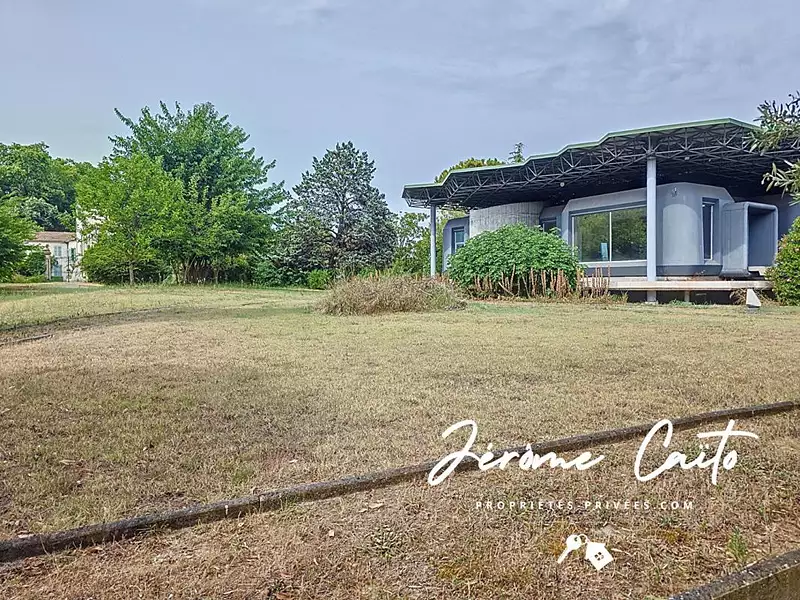 Immeuble, 1 358 m²