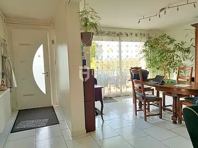 Maison, 242 m²