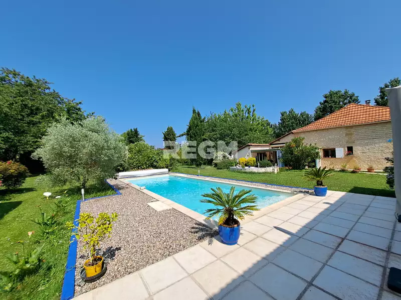 Maison, 264 m²