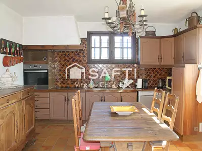 Maison, 204 m²