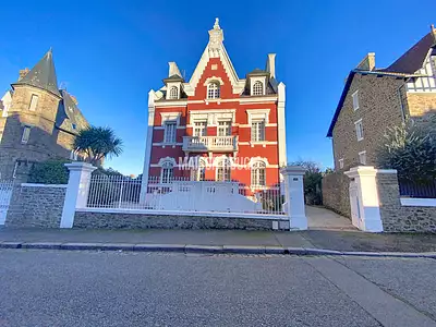 Maison, 243 m²