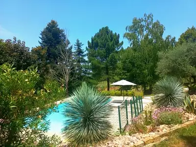 Maison, 240 m²
