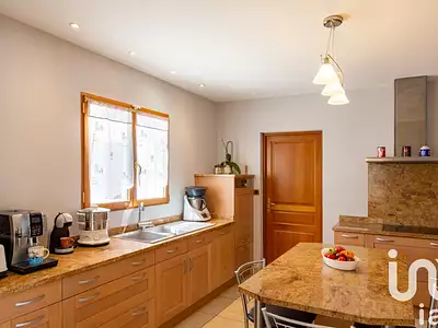 Maison, 203 m²