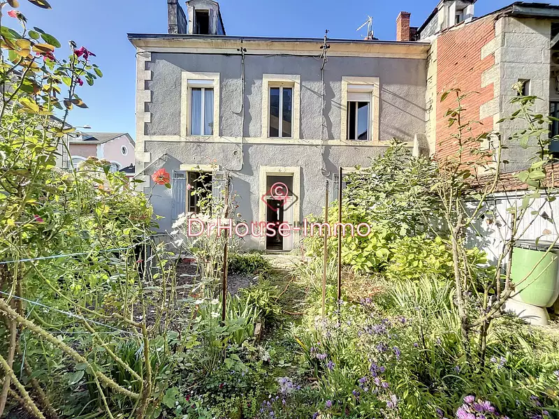 Immeuble, 212 m²