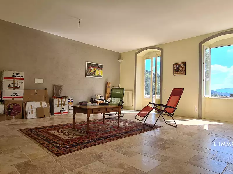 Maison, 307,4 m²