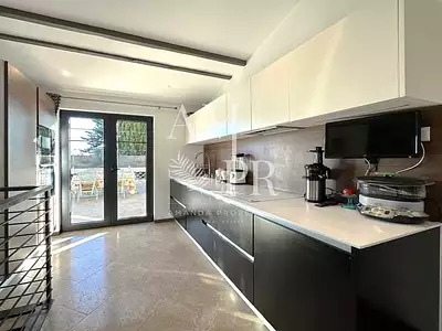 Maison, 210 m²
