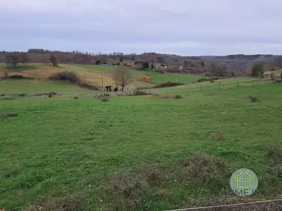 Terrain, 1 296 m²