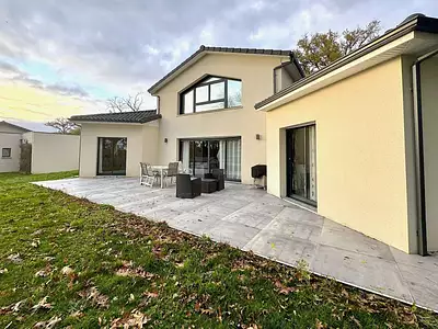 Maison, 168 m²